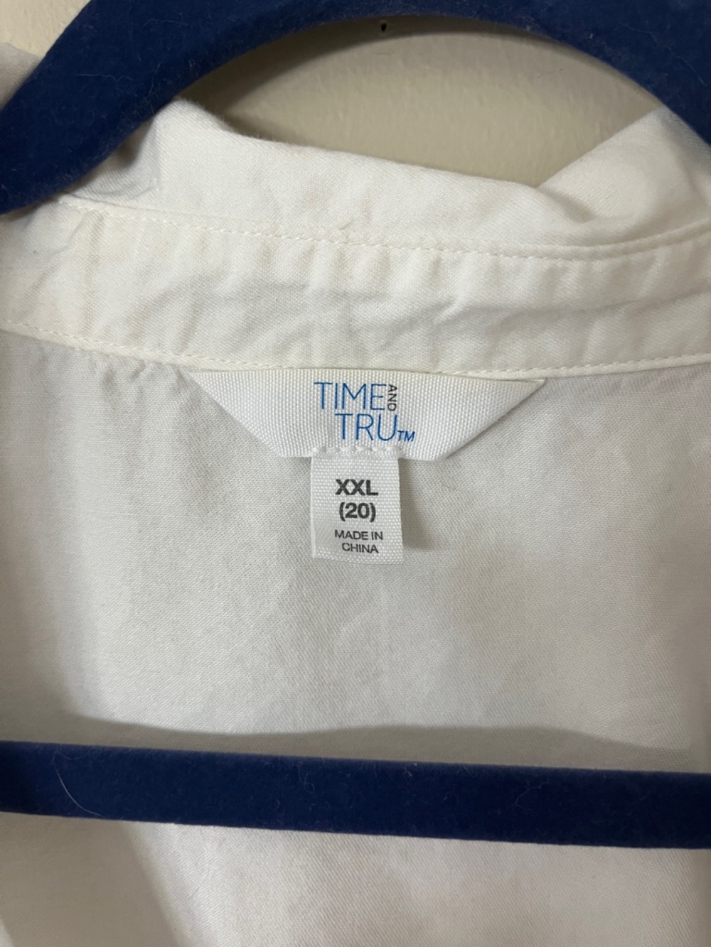 Time and Tru White Short-Sleeve Tiered Button-Down Shirt - Picture 2 of 2